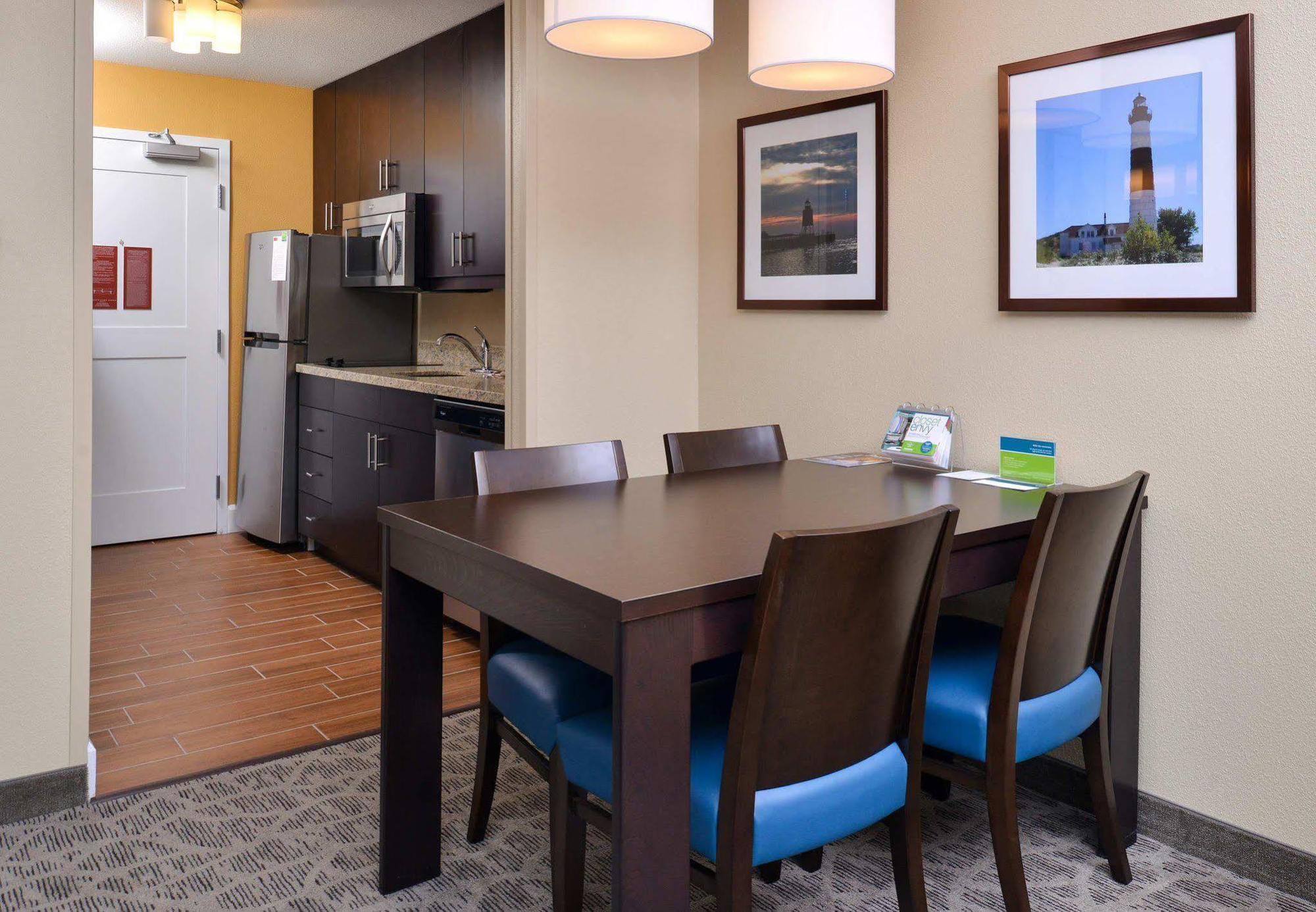 Towneplace Suites By Marriott Detroit Commerce Commerce Township Esterno foto